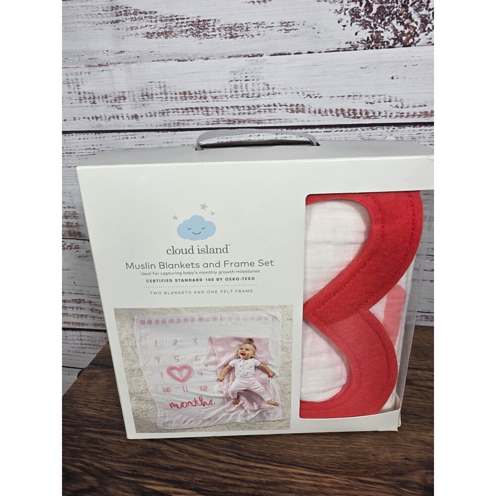 Cloud Island Muslin Blanket with Felt Frame Set, Pink Red Heart, Monthly Growth